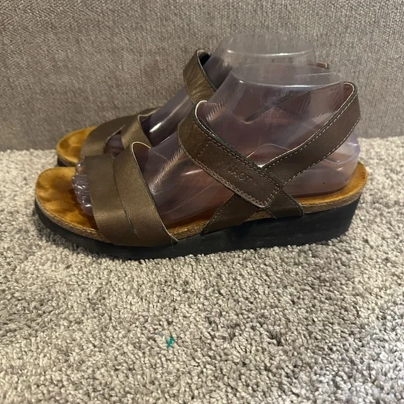 Naot Women's Metallic Brown Sandals - Picture 3 of 7